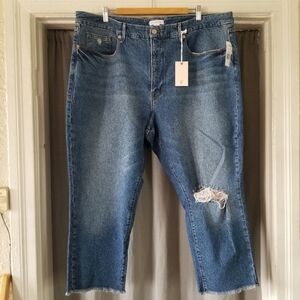 Good American | Distressed Fray Hem Jean